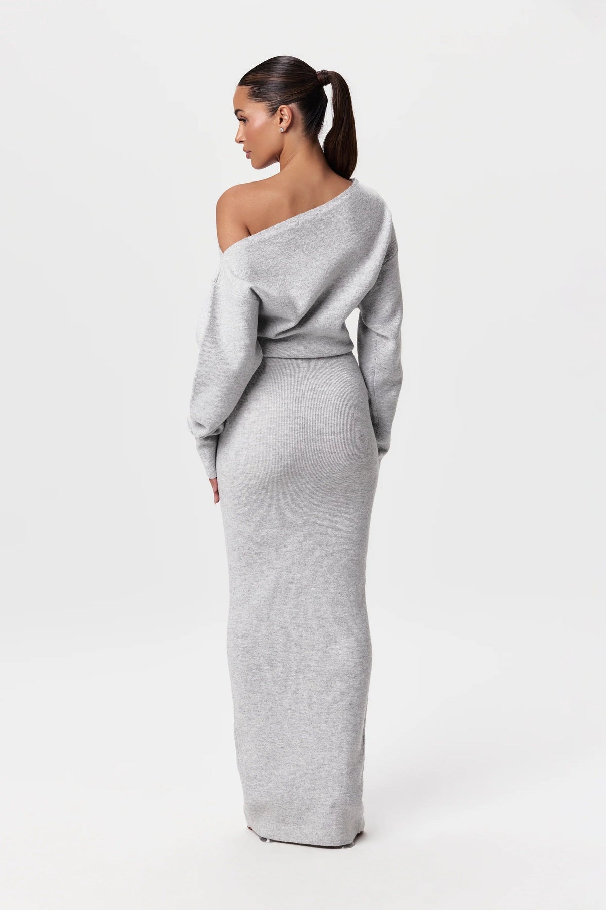Rowan | Elegant Off-Shoulder Knit Maxi Dress