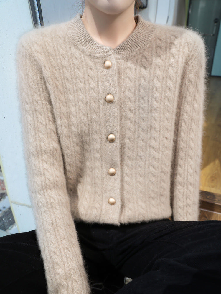 Ella | Lightweight Cable-Knit Cardigan with Decorative Buttons