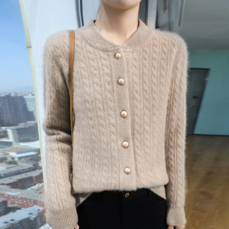 Ella | Lightweight Cable-Knit Cardigan with Decorative Buttons