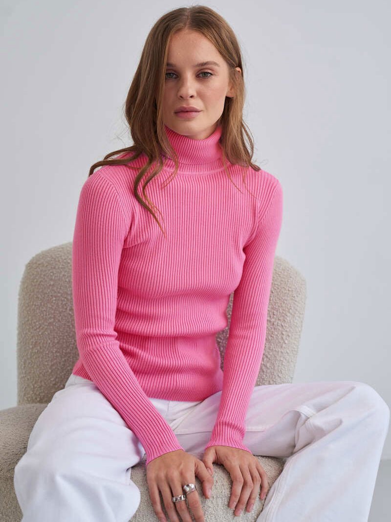 Vesper | Elegant Ribbed Turtleneck Sweater