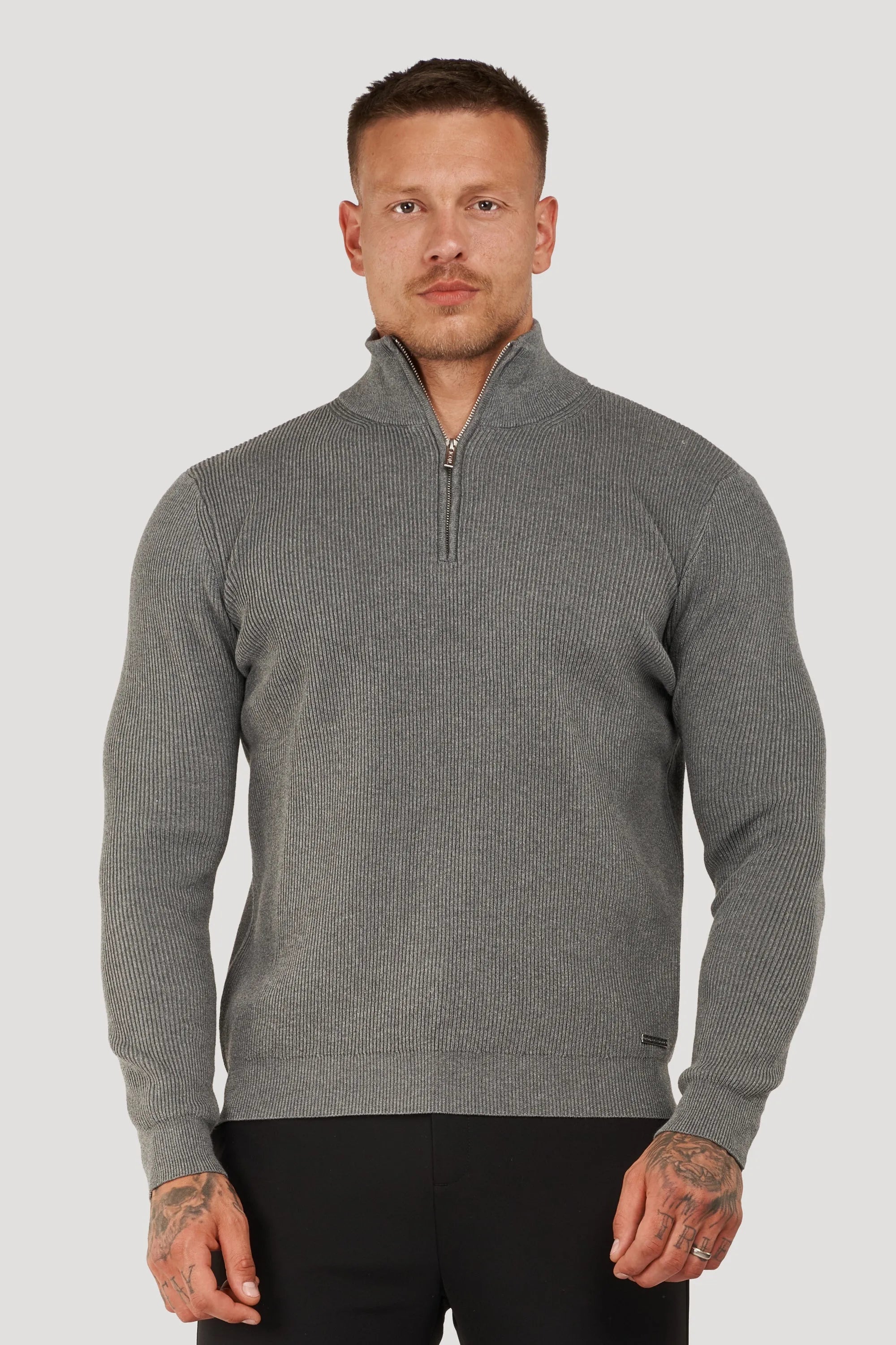 THE RENZO HALF ZIP SWEATER - Maison Sydney