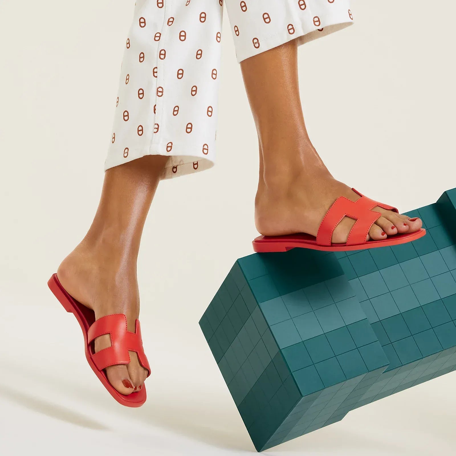 ARIS | ELEGANT SANDALS - Threadford