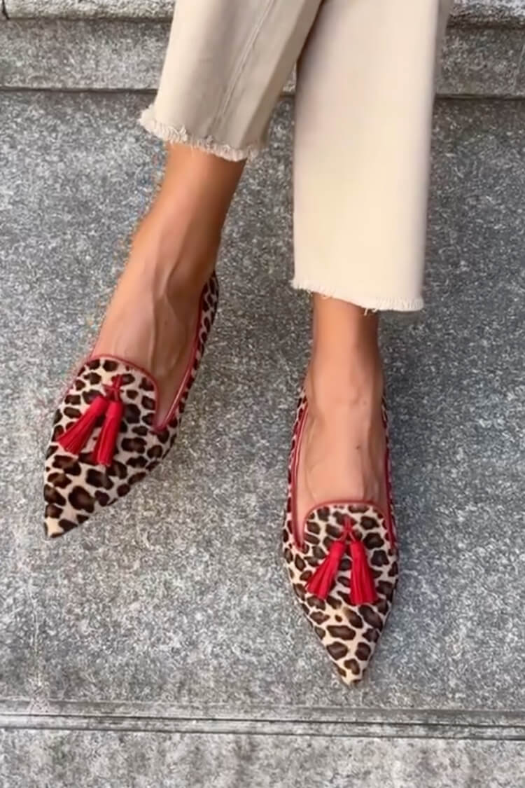 SAVINA | Elegant pointed loafers with fringe details for a refined look - Threadford
