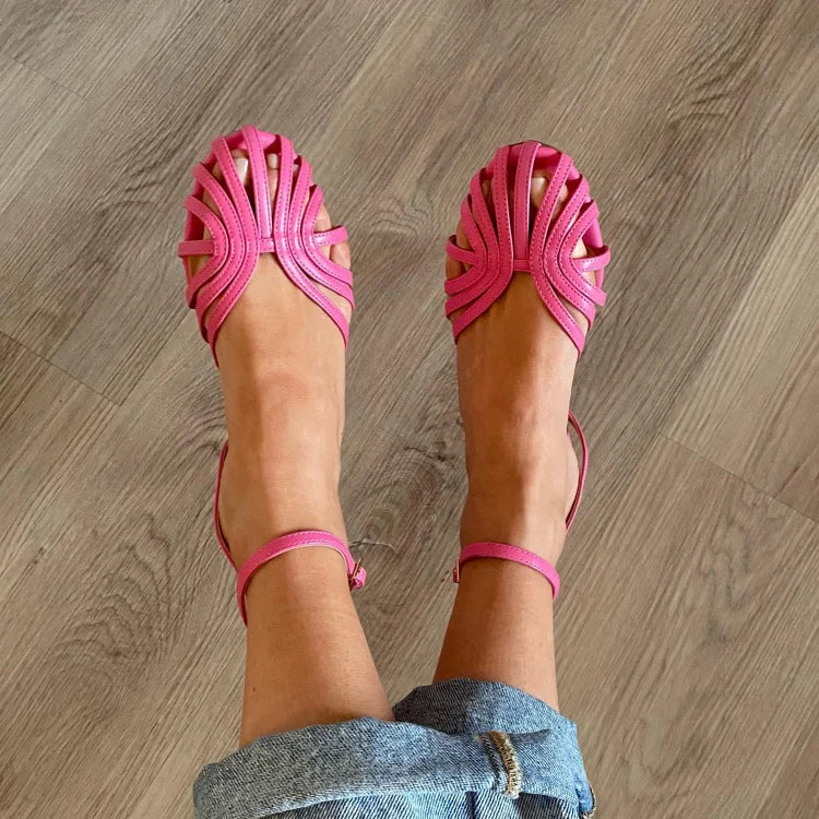 SOLE | Elegant flat woven sandals for a sophisticated look - Threadford