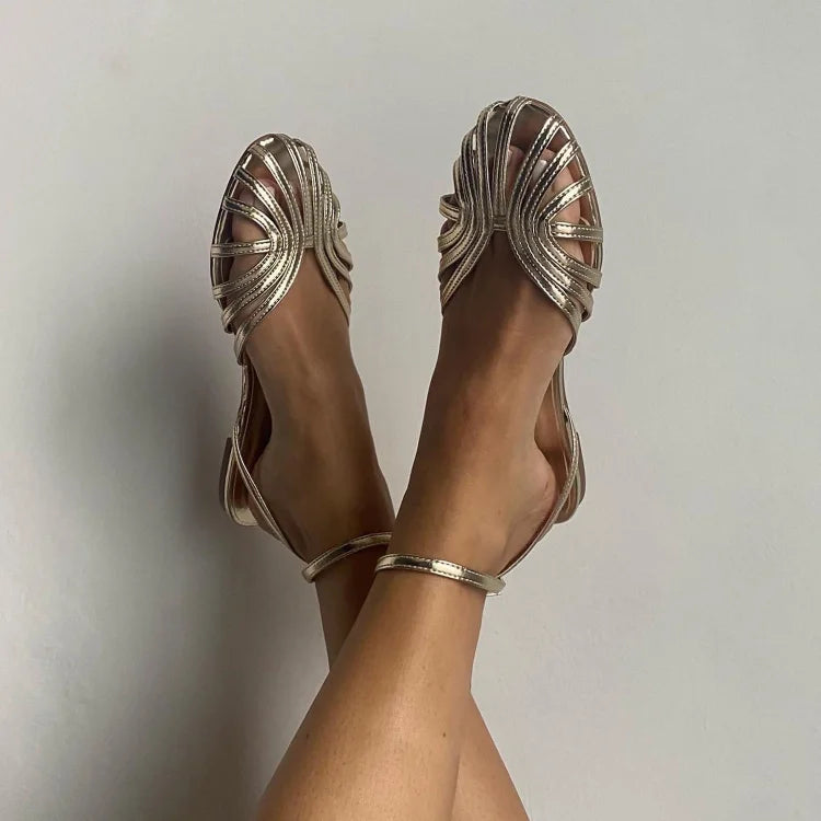 SOLE | Elegant flat woven sandals for a sophisticated look - Threadford
