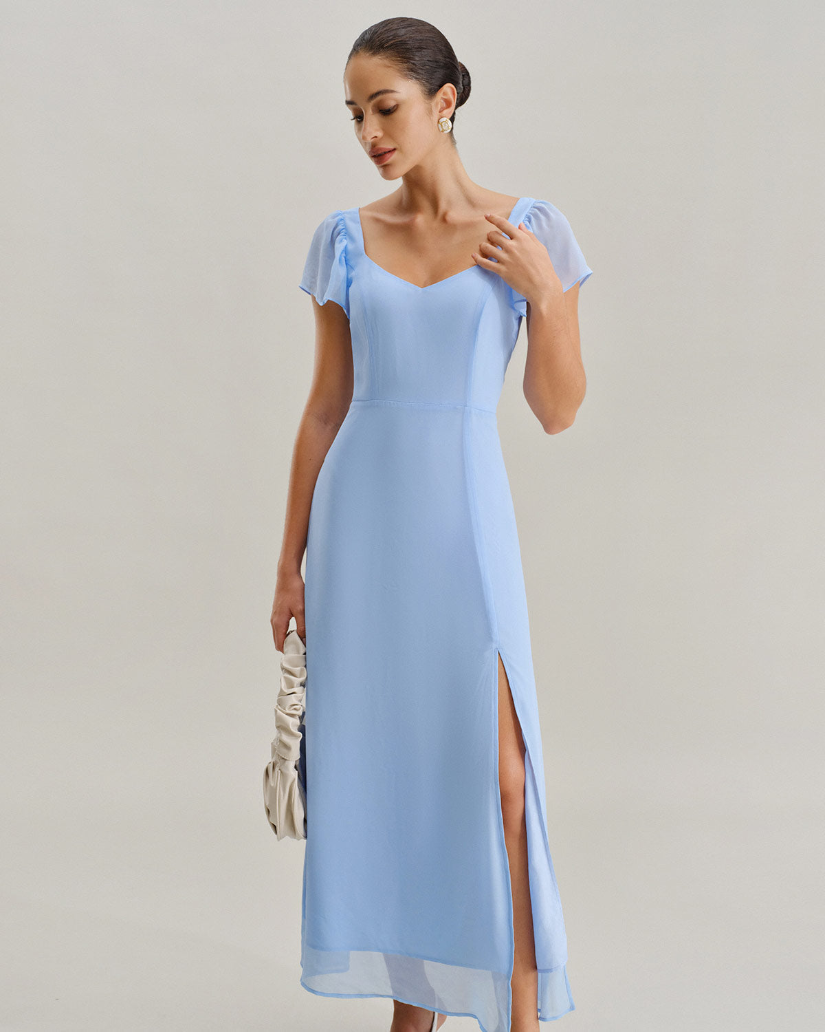 Blue Sweetheart Neck Chiffon Maxi Dress - Threadford