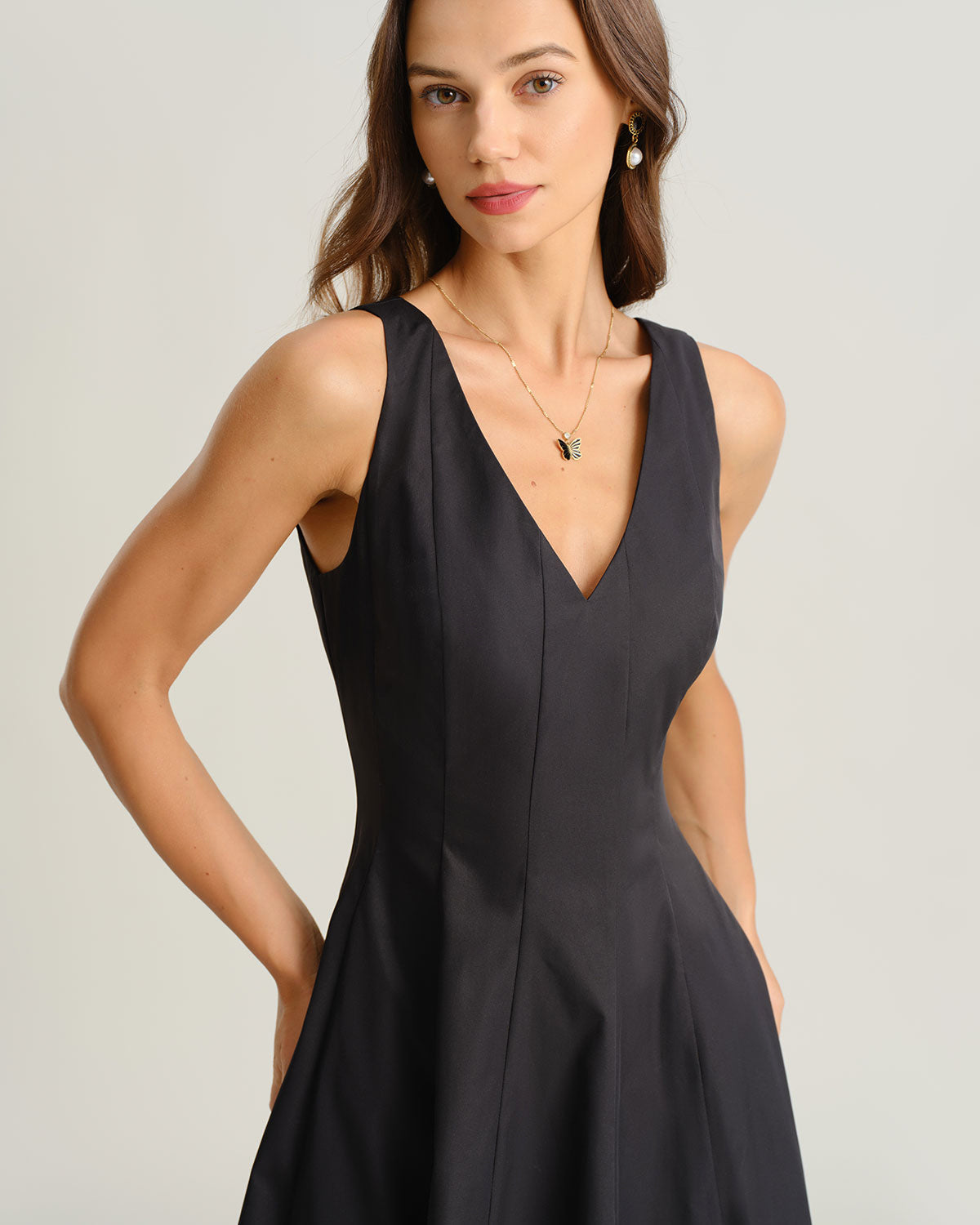 Black V Neck Sleeveless Midi Dress - Threadford
