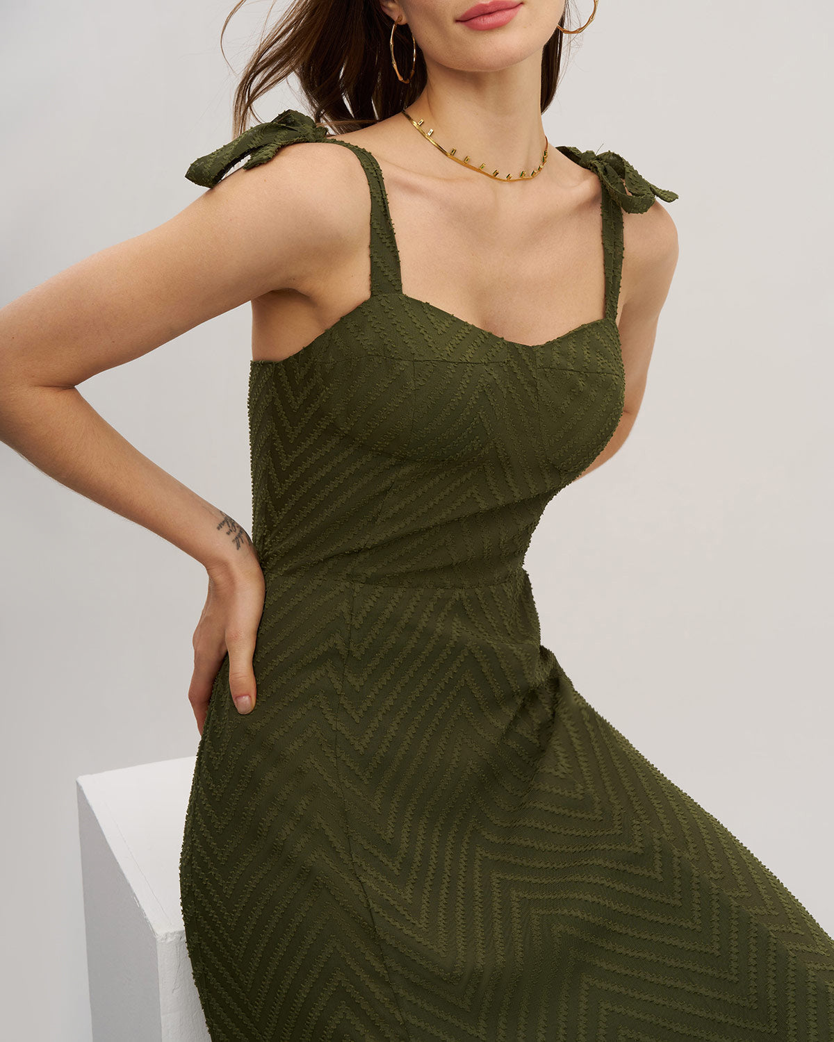 Green Sweetheart Neck Tie Strap Midi Dress - Threadford