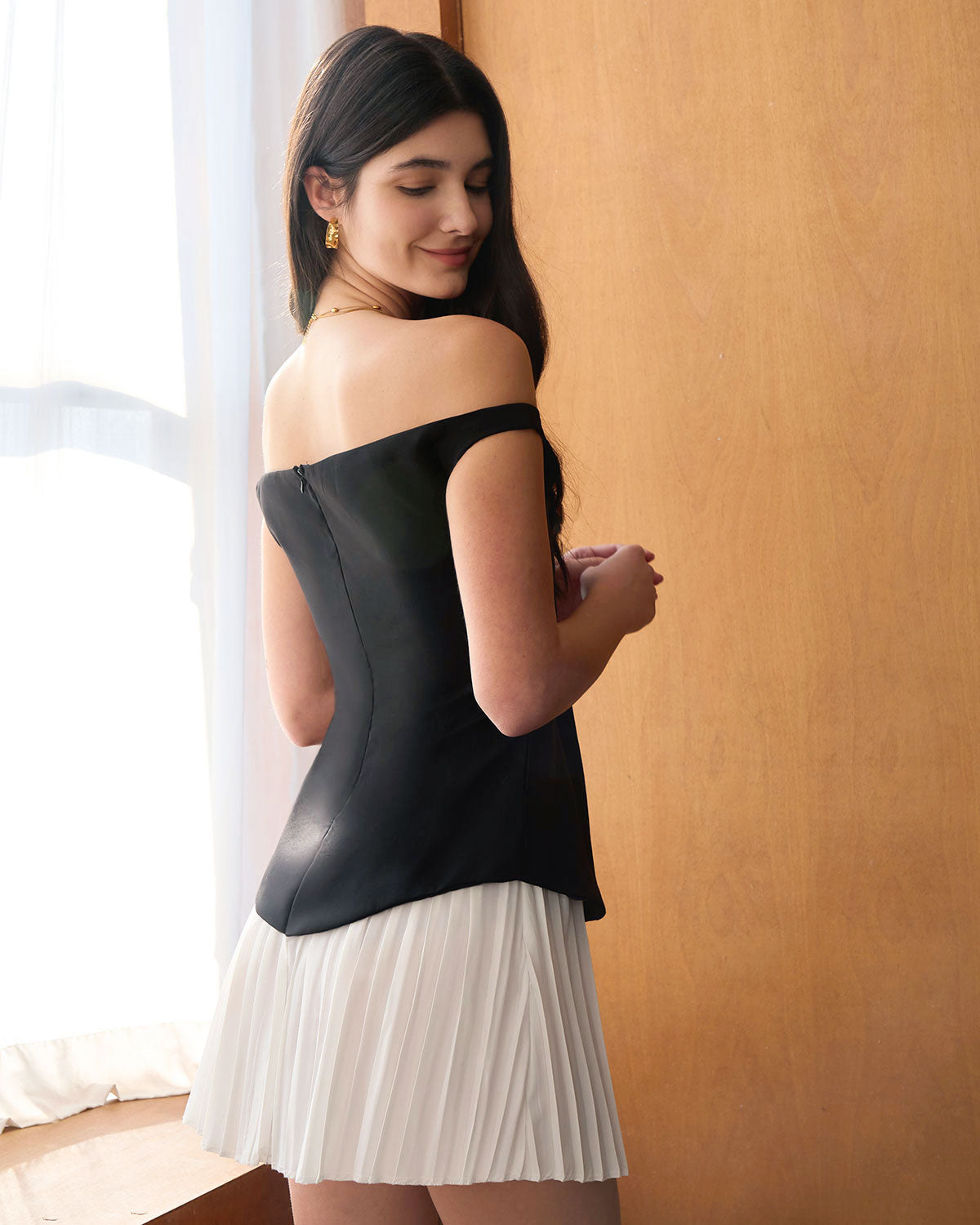 Women's Black Off-shoulder Contrasting Mini Dress - Threadford