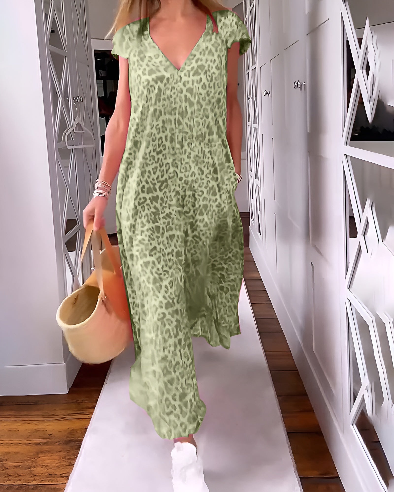 Véronique | Long V-Neck Dress with Short Sleeves in Leopard Print - Threadford