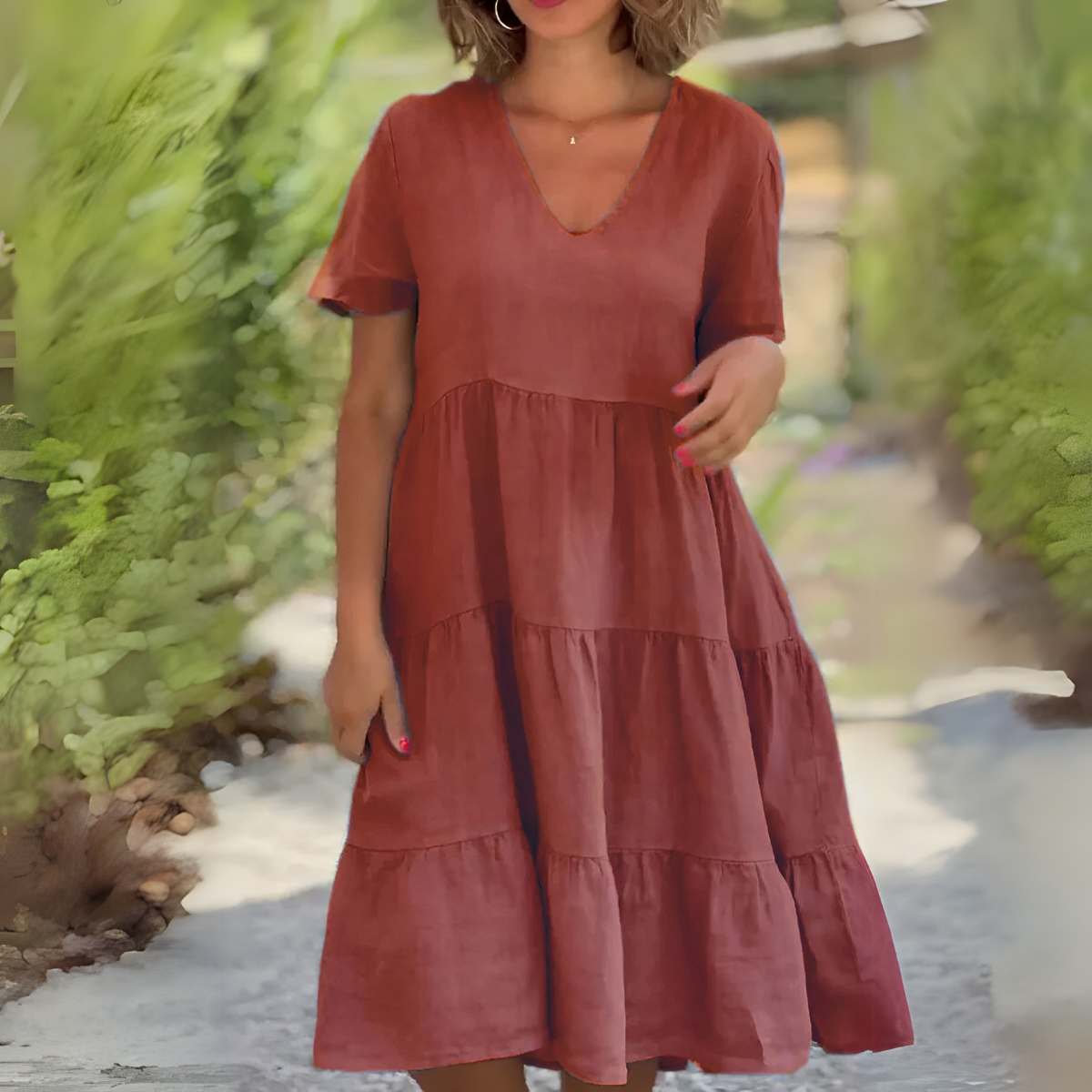 Luce | Flowing Dress with V-Neck - Threadford