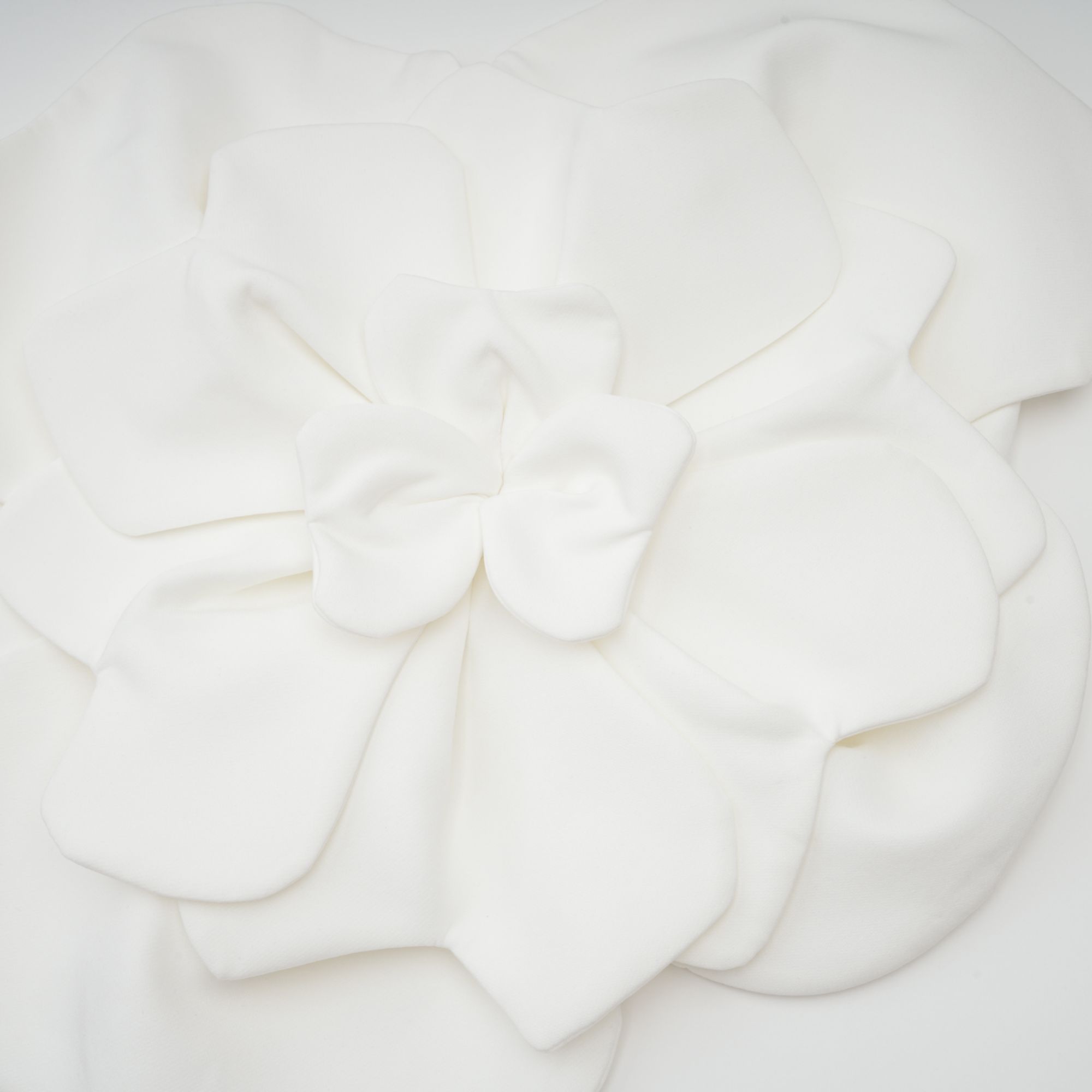 Pénélope White Floral Off-Shoulder Top - Threadford