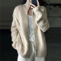 Keira | Cable-Knit Cardigan with Buttons and Pockets