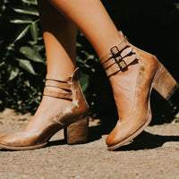 Cecilia | Elegant Block-Heel Ankle Boots