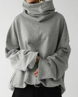 Iris | Long-Sleeve Turtleneck Sweatshirt with Pockets