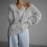 Amara | Oversized V-Neck Chunky-Knit Cardigan