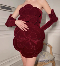 Robe courte à fleurs rouges Azura