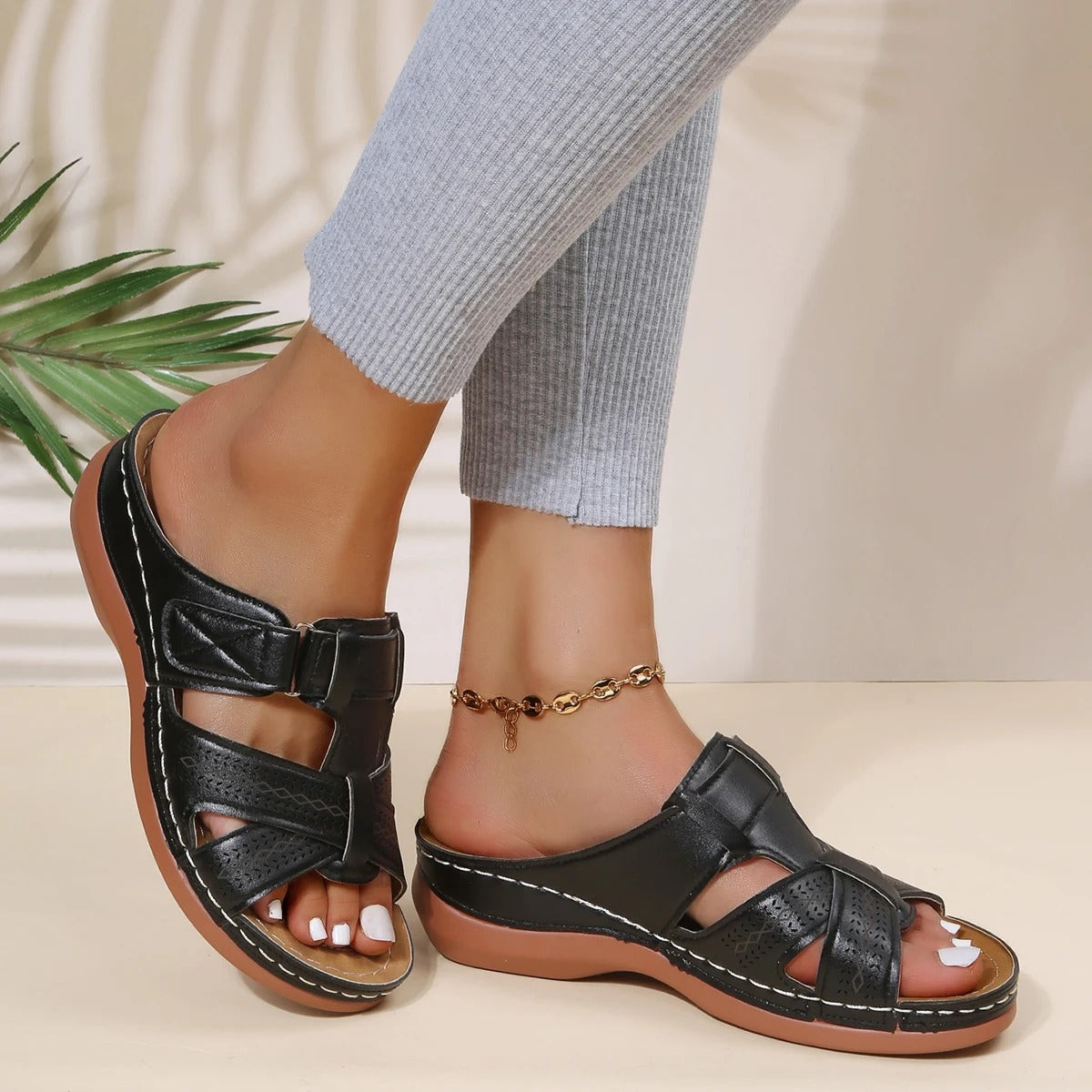 AALIYAH | Orthopedic Leather Sandals with Open Toe - Maison Sydney
