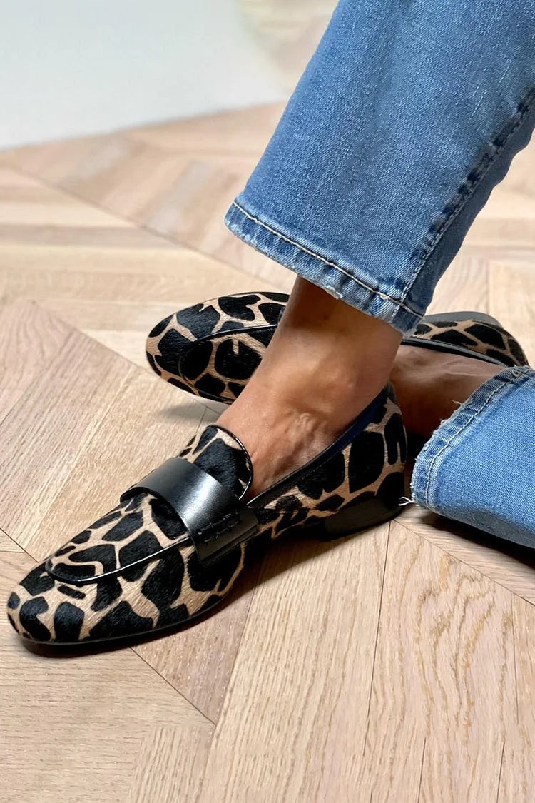 Colour block slip-on loafers with round toe and cow print - Threadford
