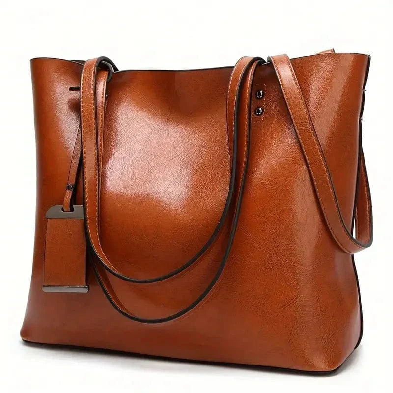 Stylish and Versatile Leather Bag - Threadford