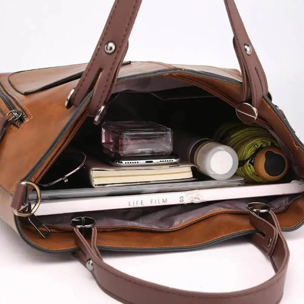 "Ilse's Timeless Elegance | Shoulder Bag" could be rephrased as "Ilse's Classic Elegance | Shoulder Bag". - Threadford