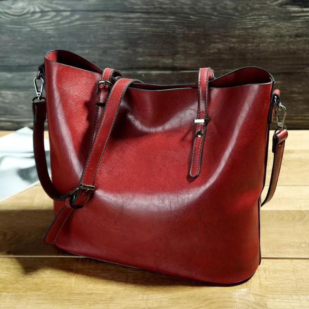Nicole's Favourite: Vintage Shoulder Bag - Threadford
