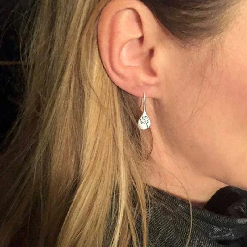 Retro Silver Floral Earrings - Threadford