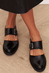 GIADA Mary Jane with adjustable strap and buckle for an elegant and comfortable style - Threadford