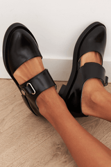 GIADA Mary Jane with adjustable strap and buckle for an elegant and comfortable style - Threadford