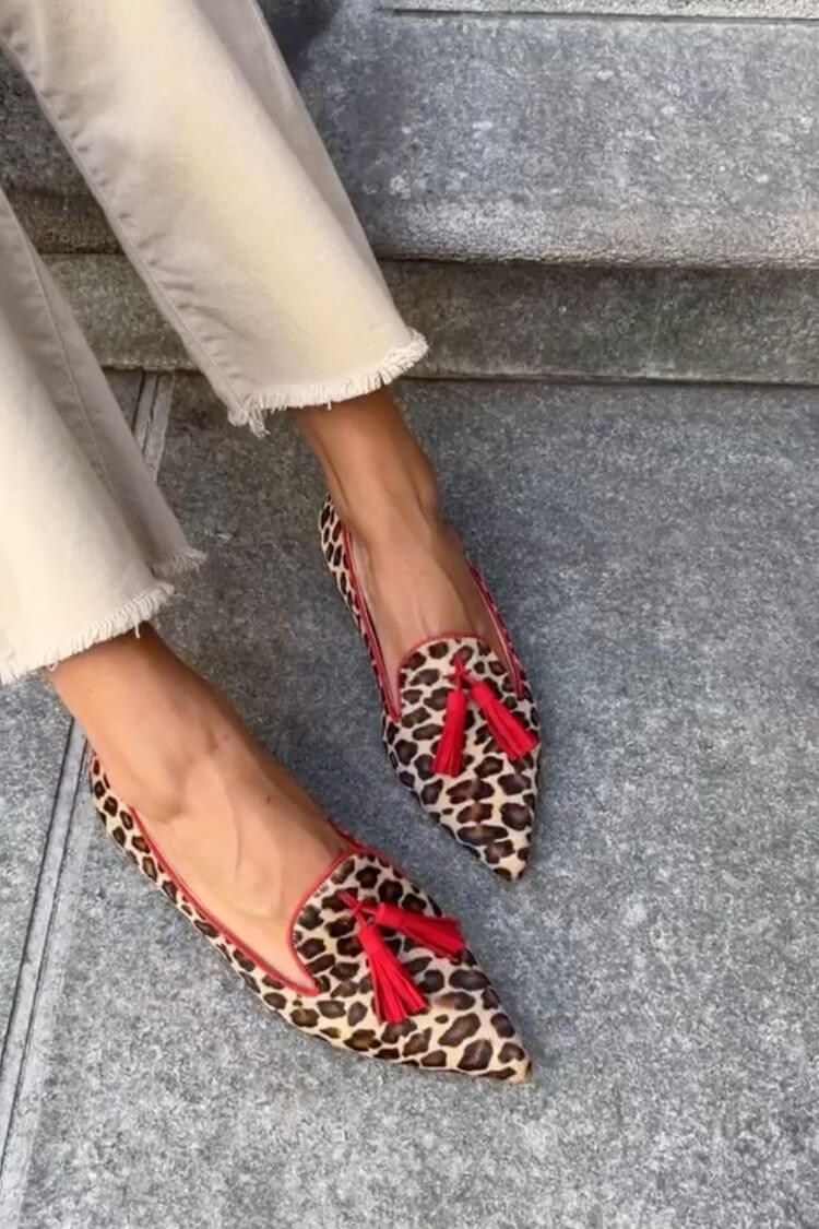 SAVINA | Elegant pointed loafers with fringe details for a refined look - Threadford