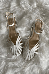 SOLE | Elegant flat woven sandals for a sophisticated look - Threadford