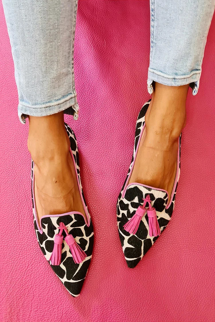 VALERIA | Elegant loafers with a pointed toe and decorative tassel details - Threadford