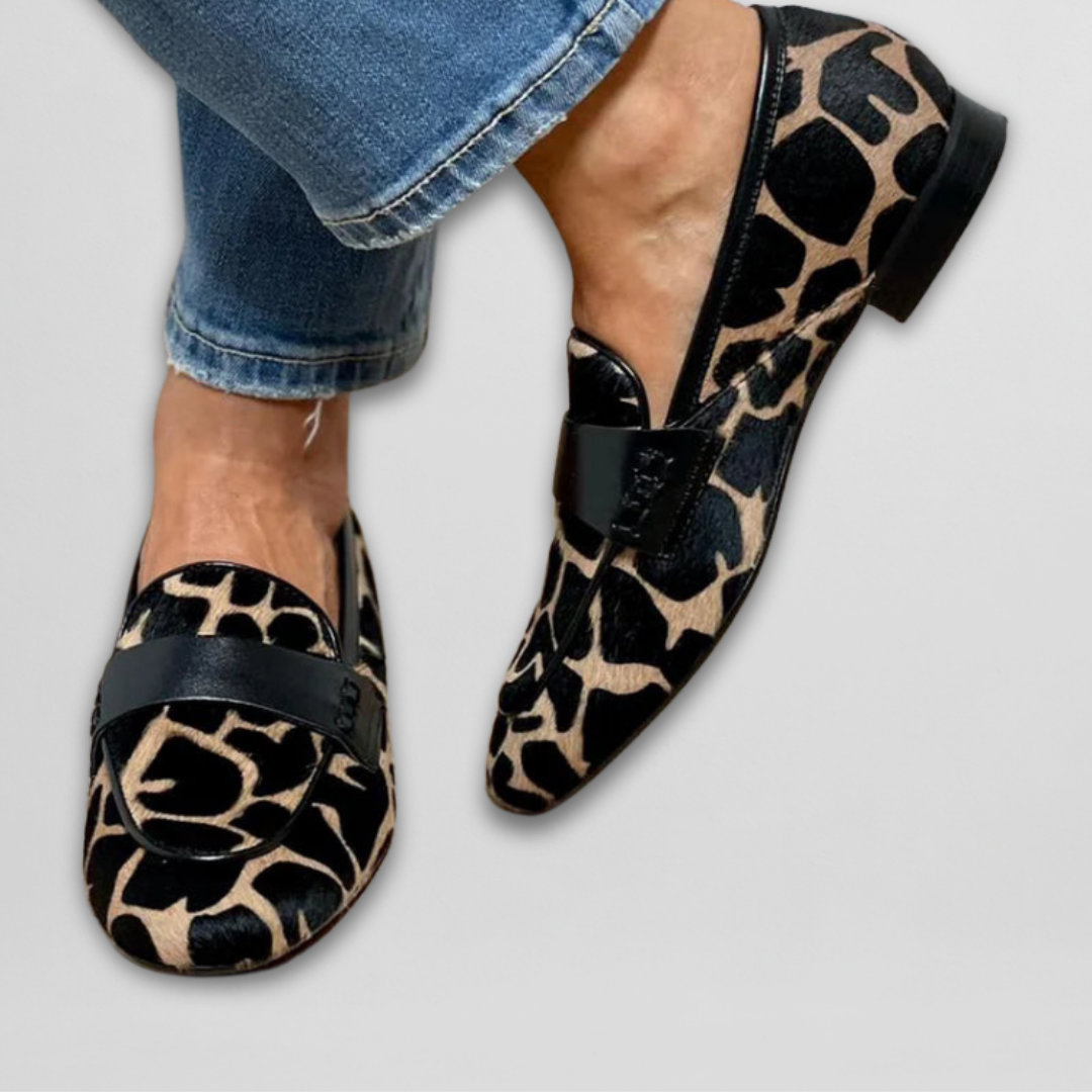 Élise | Chic Animal Print Loafers - Threadford
