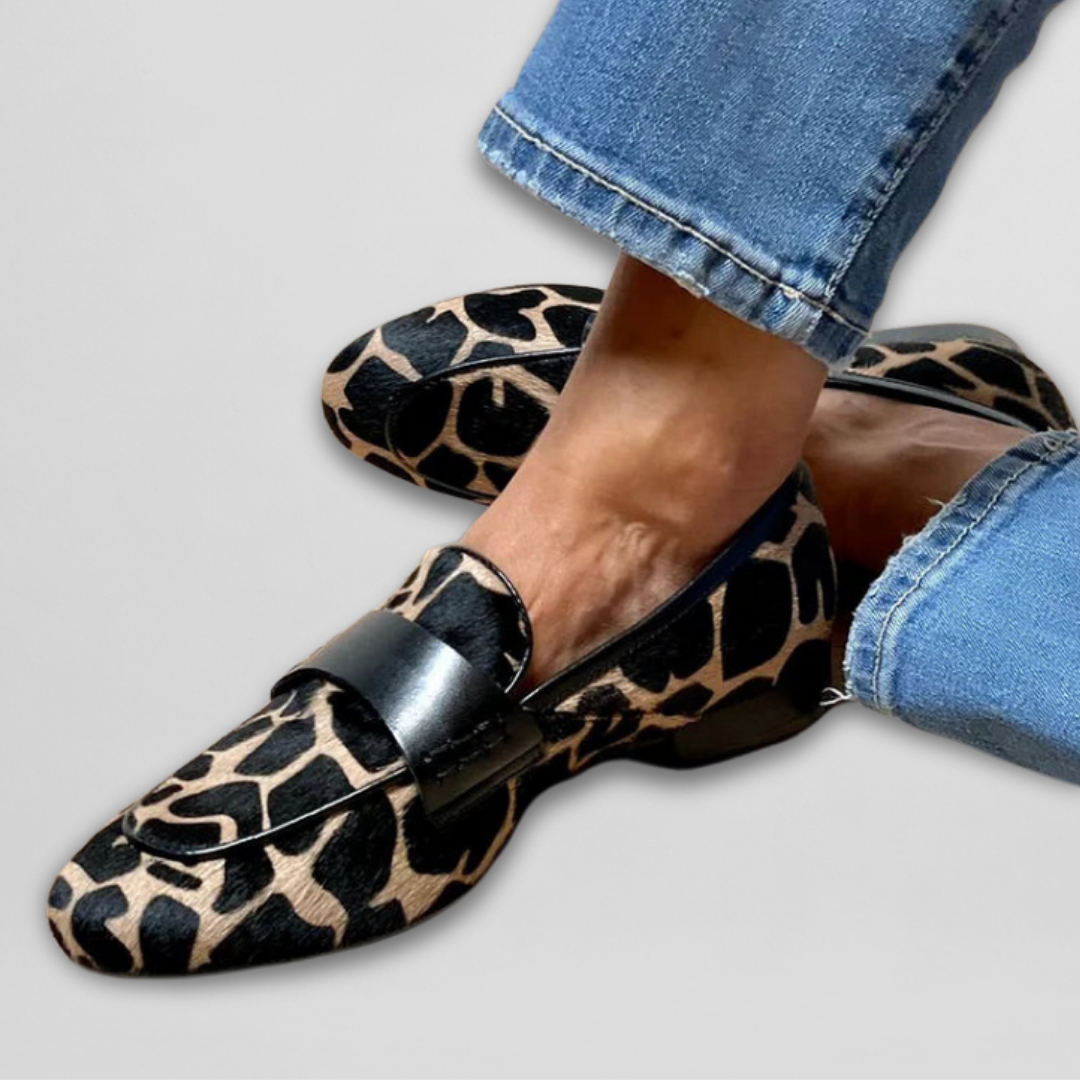 Élise | Chic Animal Print Loafers - Threadford