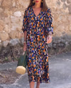 Nathalie | Dress with V-Neck in Retro Print - Threadford