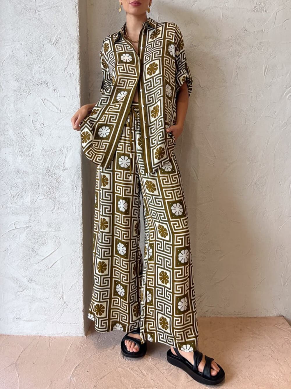 Unique Pattern Print Elastic Waist Pocket Wide Leg Pants - Threadford