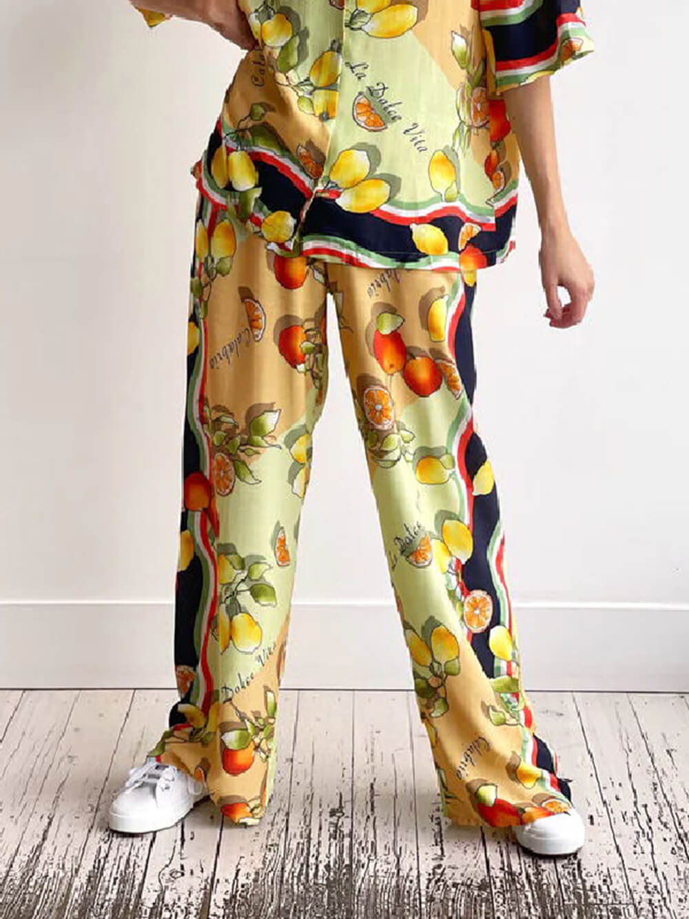 Modern Lemon Print Mid-Rise Wide Leg Pants - Threadford