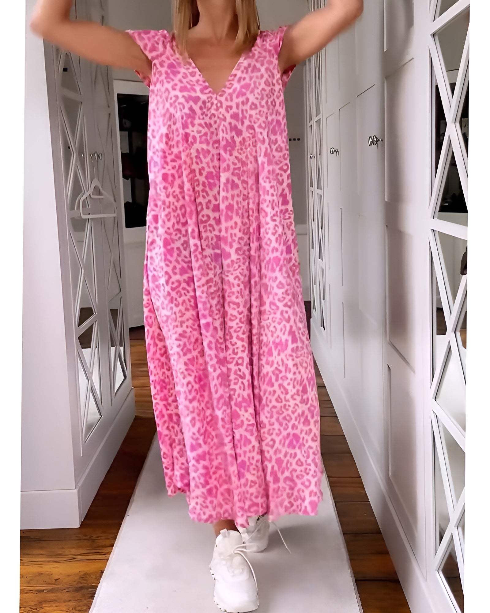 Véronique | Long V-Neck Dress with Short Sleeves in Leopard Print - Threadford