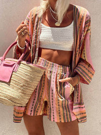 Completo due pezzi con top e pantaloncini larghi e stampa alla moda con motivo astratto