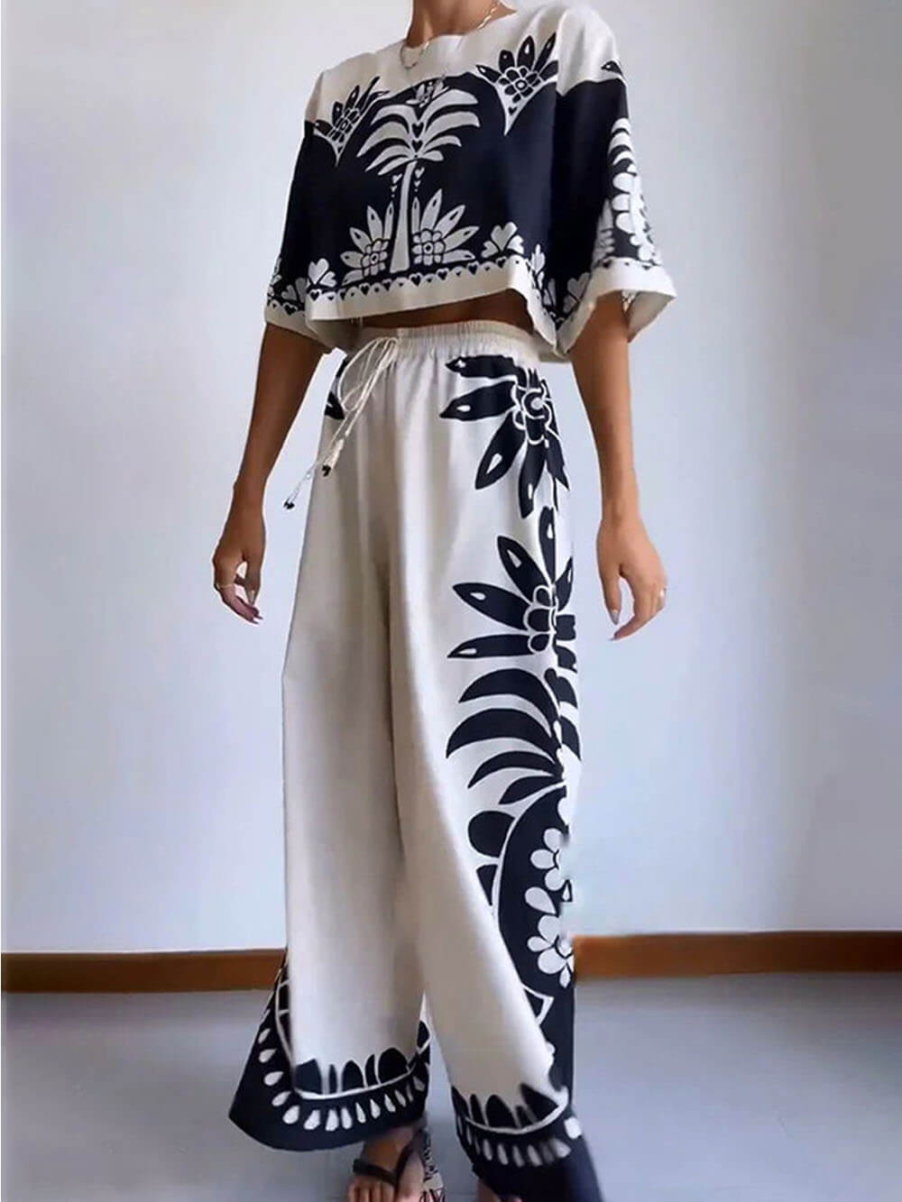 Ethnic Print Loose Short-Sleeved Suit - Threadford