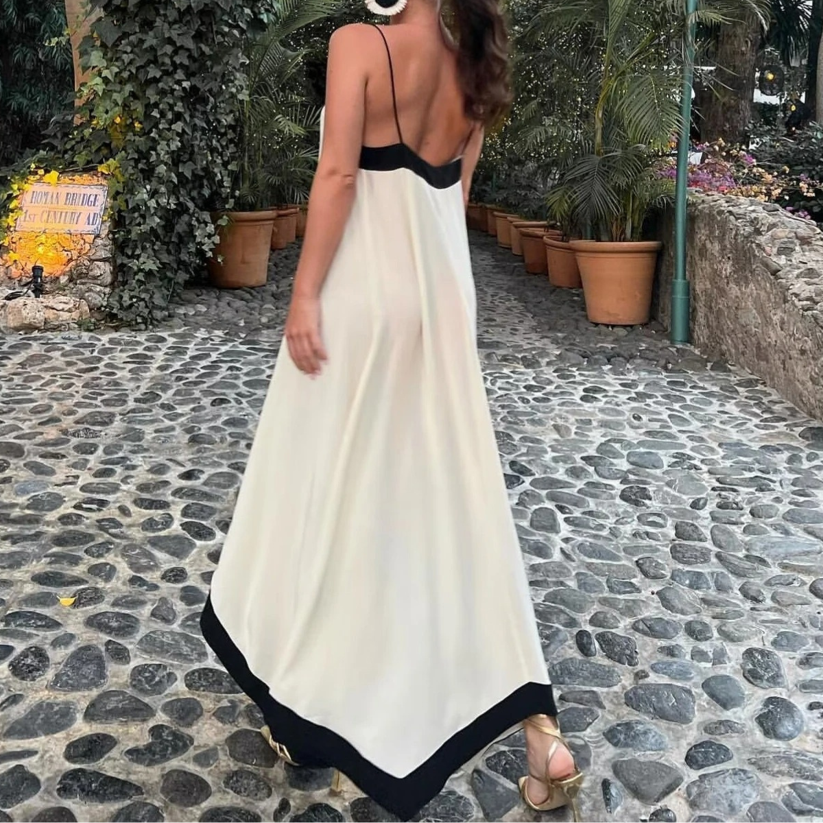 Mélanie | Flowing Chic Dress - Threadford