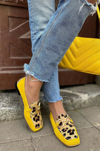 Favolosi mocassini casual con cuciture metalliche e stampa leopardata 